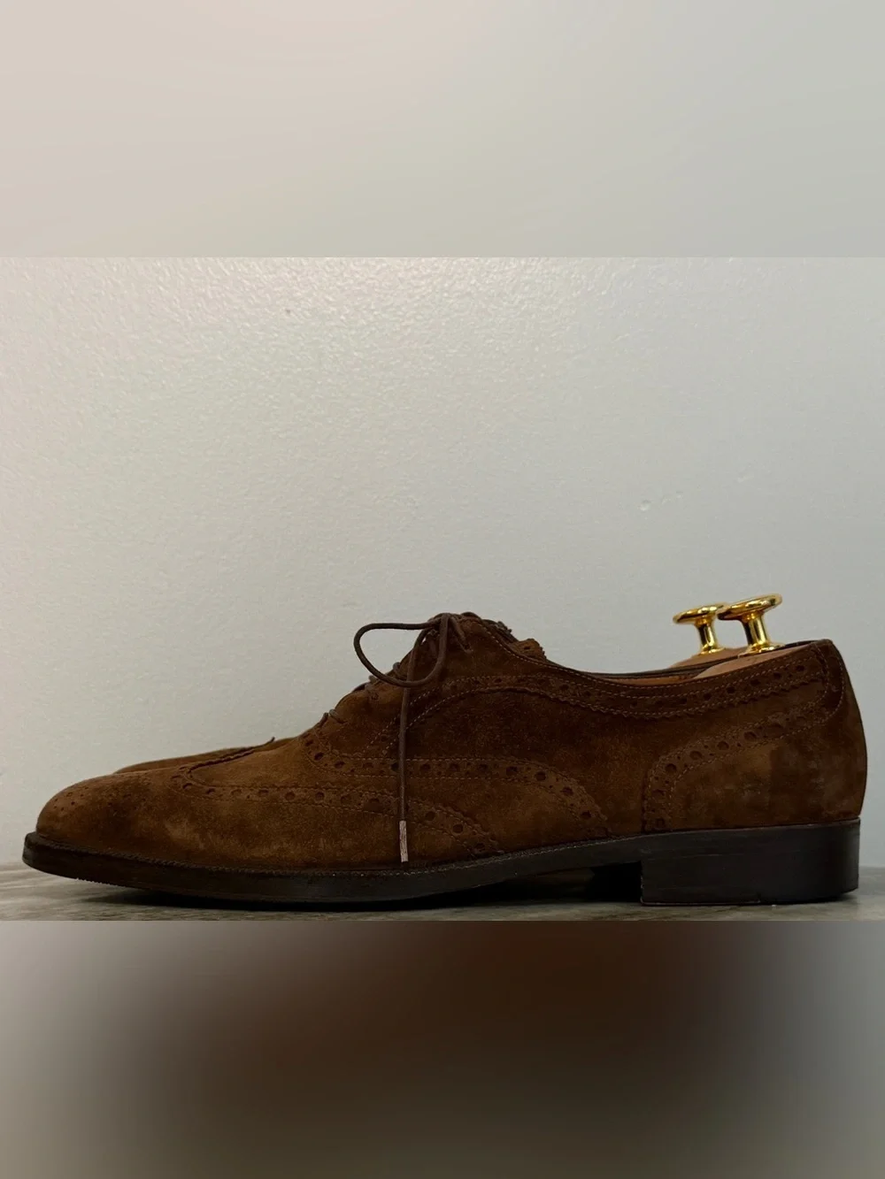 SALVATORE FERRAGAMO BROWN SUEDE BROGUES WINGTIPS 7 D LACE UPS OXFORDS